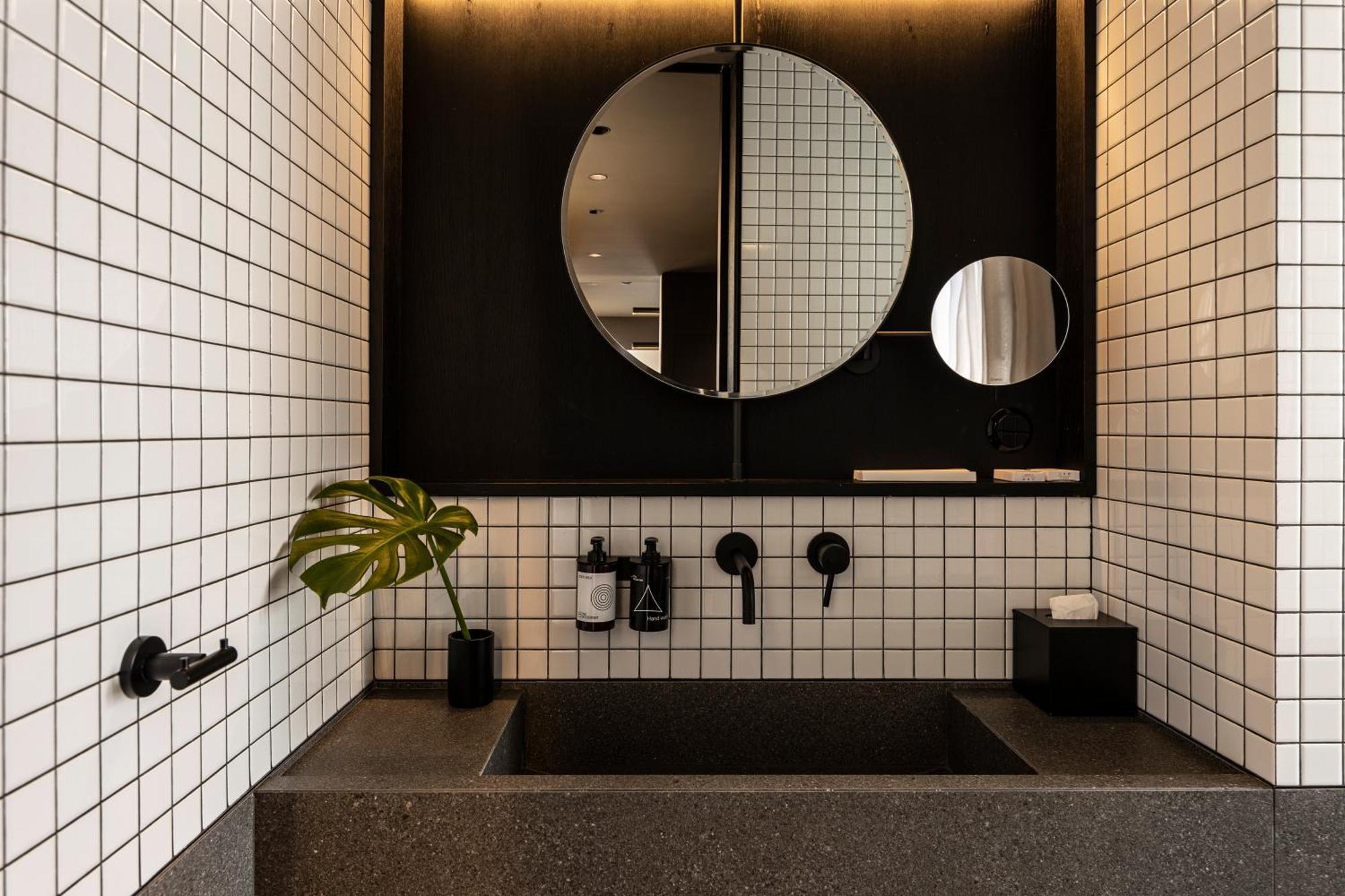 The Modernist Hotel